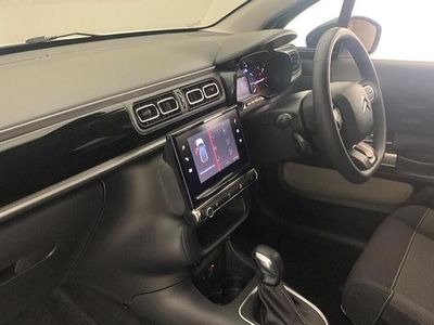 Used Citroën C3 PureTech 110 HP (80 kW) 2024 White Hatchback