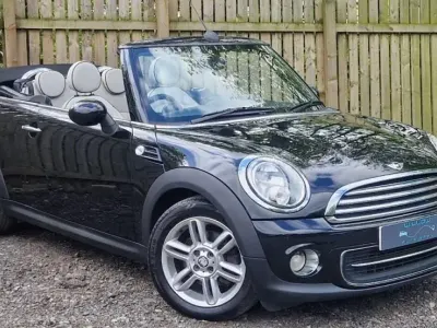 Usado Mini Cooper Cabriolet 2010 Preto Cabrios