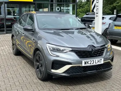 Used Renault Arkana Engineered 142 HP (104 kW) 2023 Oyster grey  SUV