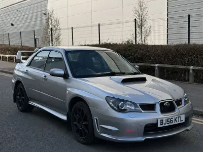 Begagnad Subaru Impreza 2006 Grå Sedan