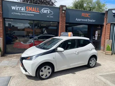 Used Toyota Aygo X-play 2018 White Hatchback