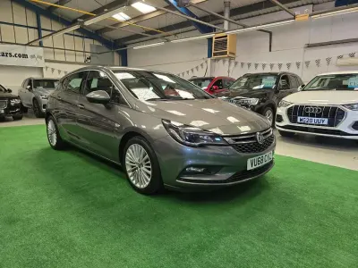Used Vauxhall Astra Elite 200 HP (147 kW) 2018 Grey Hatchback