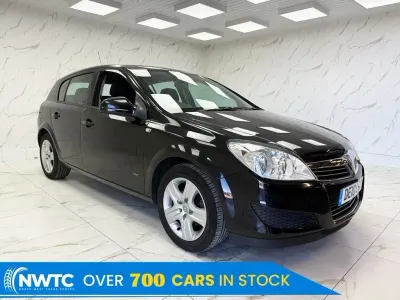 Gebraucht Vauxhall Astra Active 140 PS (102 kW) 2010 Schwarz Kleinwagen