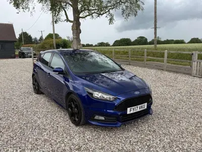 Used Ford Focus ST 250 HP (183 kW) 2016 Blue Hatchback