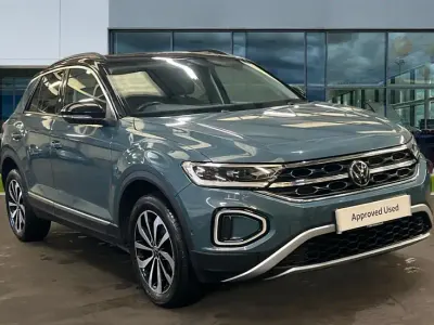 Used VW T-Roc Style 150 HP (110 kW) 2023 Petrol blue metallic black SUV
