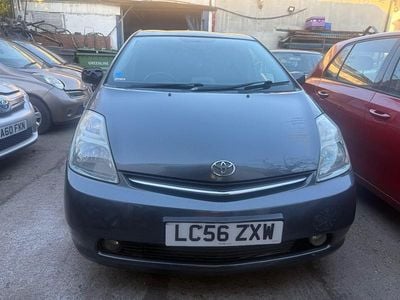 Used Toyota Prius 76 HP (55 kW) 2006 Grey Hatchback