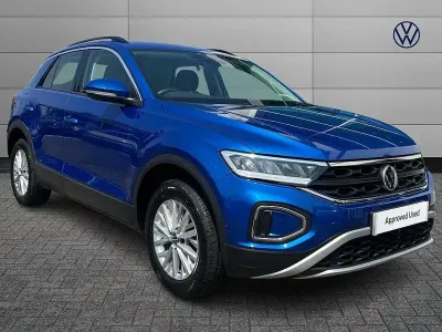 Used VW T-Roc Life 150 HP (110 kW) 2024 Blue SUV
