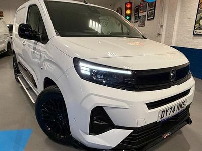 Second-hand Vauxhall Combo 102 CP (75 kW) 2026 Monovolum