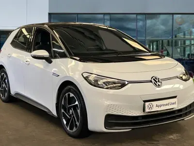 Used VW ID.3 Pro Performance 150 kW (204 HP) 2021 Glacier white metallic black Hatchback