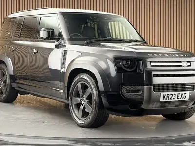 Used Land Rover Defender HSE Dynamic 250 HP (183 kW) 2023 Carpathian grey SUV