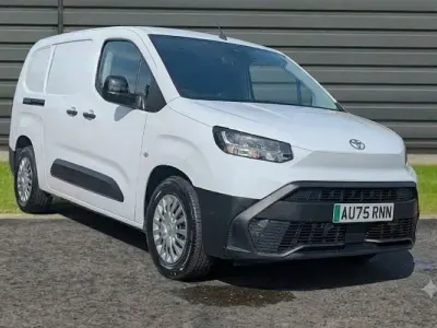 Used Toyota Proace City City 100 kW (136 HP) 2026 MPV