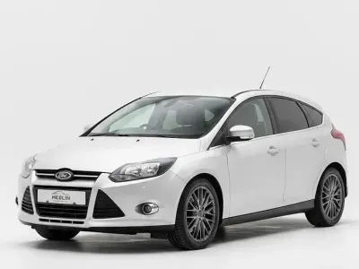 Usado Ford Focus Zetec 115 HP (84 kW) 2014 Prateado Citadino