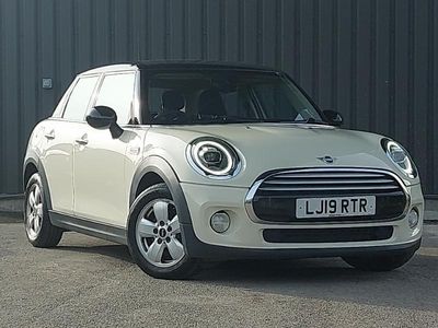 Used Mini Cooper Classic 136 HP (100 kW) 2019 White Hatchback