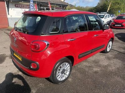 Used Fiat 500L Lounge 85 HP (62 kW) 2014 Red MPV