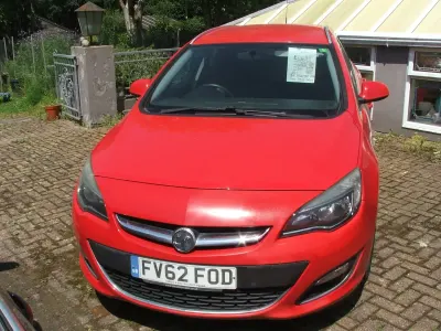 Used Vauxhall Astra SRi 2012 Red Estate