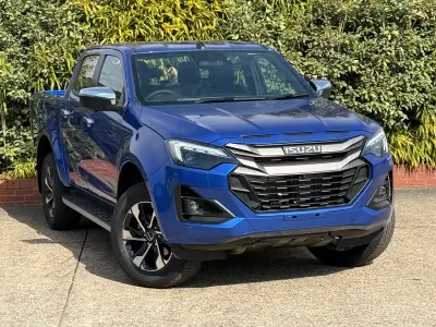 New Isuzu D-Max 163 HP (119 kW) 2026 Blue Pickup