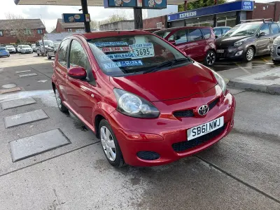Used Toyota Aygo 68 HP (50 kW) 2011 Red Hatchback