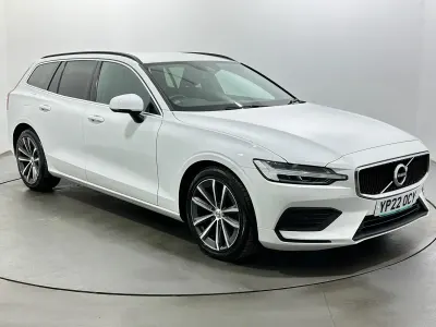 Used Volvo V60 Momentum 197 HP (144 kW) 2021 White Estate
