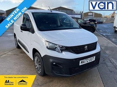 White Used 2022 Peugeot Partner Premium MPV | £9,995 (Fair price)
