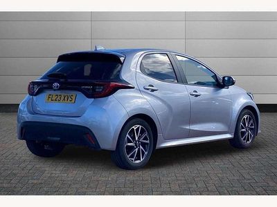 Used Toyota Yaris Hybrid Design 116 HP (85 kW) 2023 Silver Hatchback
