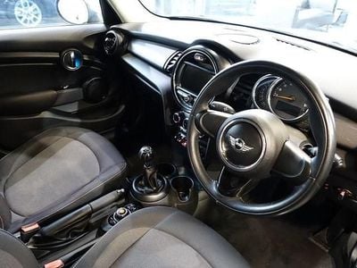 Used Mini Cooper Hatch 136 HP (100 kW) 2016 Blue Hatchback