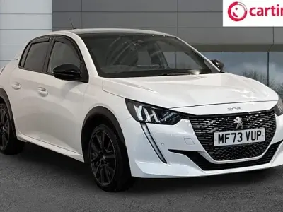 Used Peugeot 208 GT 102 HP (75 kW) 2023 White Hatchback