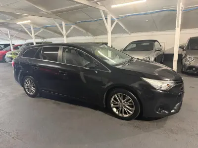 Used Toyota Avensis