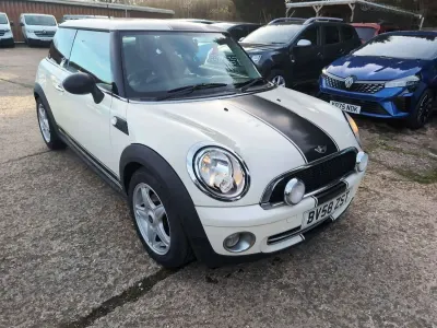 Used Mini Cooper Hatch 120 HP (88 kW) 2008 White Hatchback