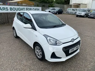 Used Hyundai i10 SE 66 HP (48 kW) 2017 White Hatchback