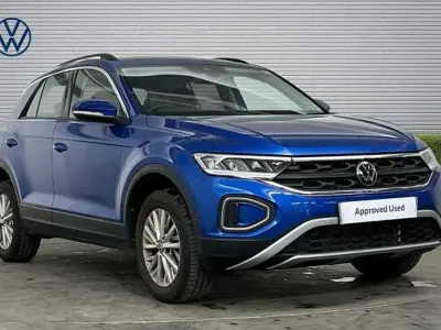 Używany VW T-Roc Life 150 KM (110 kW) 2023 Niebieski SUV