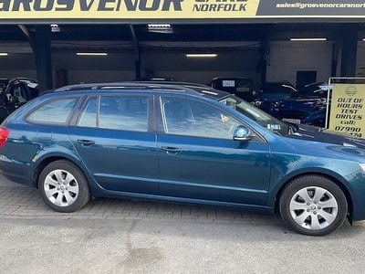 Used Skoda Superb 140 HP (102 kW) 2014 Blue Estate