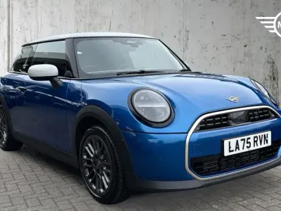Used Mini Cooper Hatch 113 kW (154 HP) 2025 Blue Hatchback