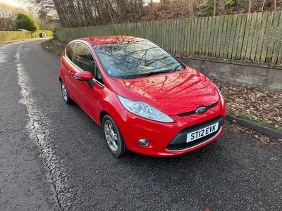 Used Ford Fiesta Zetec 94 HP (69 kW) 2012 Red Hatchback