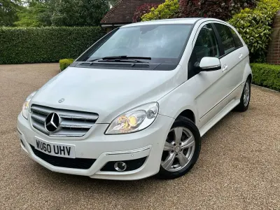 Usado Mercedes B200 SE 2010 Branco Monovolume