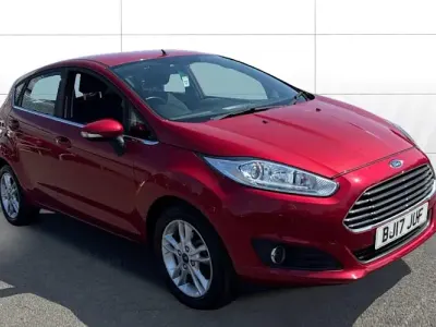 Used Ford Fiesta Zetec 82 HP (60 kW) 2017 Red Hatchback