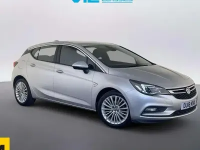 Second-hand Vauxhall Astra Elite 150 CP (110 kW) 2018 Argintiu Hatchback