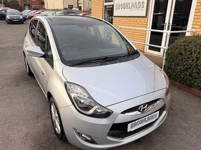 Used Hyundai ix20 Style 90 HP (66 kW) 2011 Silver Hatchback