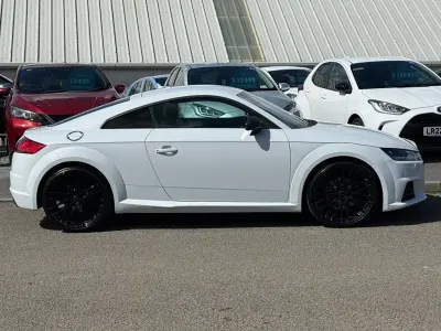 Begagnad Audi TT S-Line 184 HK (135 kW) 2015 Vit Sportkupé