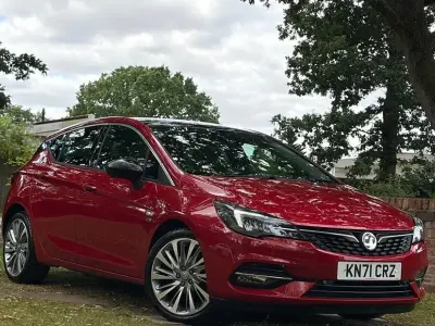 Used Vauxhall Astra Edition 145 HP (106 kW) 2021 Red Hatchback
