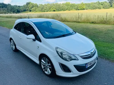 Used Vauxhall Corsa SRi 2014 White Hatchback