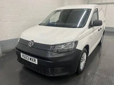 Usado VW Caddy S 102 CV (75 kW) 2023 Blanco Monovolumen