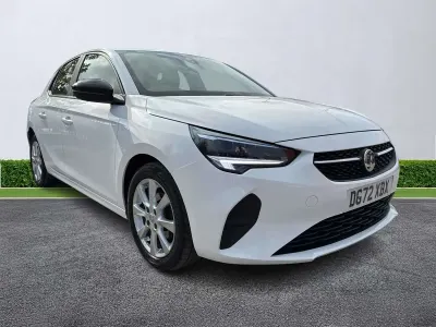 Used Vauxhall Corsa Design Edition 75 HP (55 kW) 2022 White Hatchback