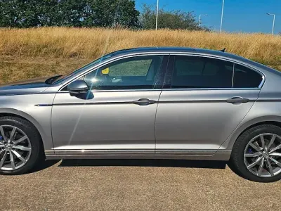 Used VW Passat Advance 214 HP (157 kW) 2018 Silver Sedan