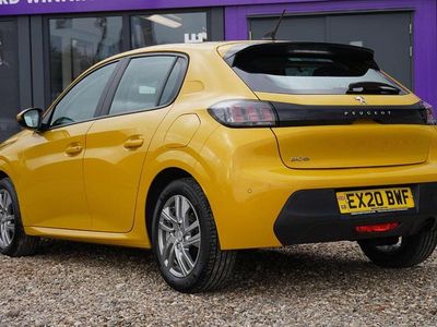 Used Peugeot 208 Active 74 HP (54 kW) 2020 Yellow Hatchback