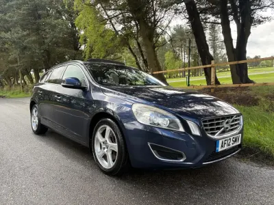 Begagnad Volvo V60 SE Lux 215 HK (158 kW) 2012 Blå Kombi