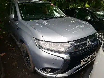 Used Mitsubishi Outlander P-HEV 200 HP (147 kW) 2018 Silver SUV