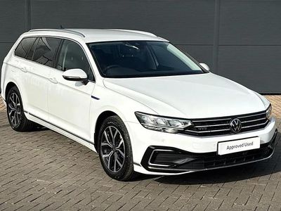 New VW Passat GTE 218 HP (160 kW) 2025 White Estate
