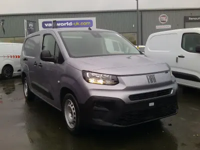 Nowe Fiat Doblò 100 KM (73 kW) 2026 Szary Minivan