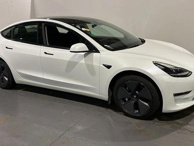 White Used 2021 Tesla Model 3 Long Range AWD Sedan | £17,498 (A bit pricey)