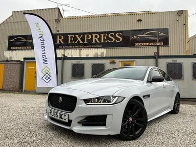 Begagnad Jaguar XE R-Sport 2015 Vit Sedan